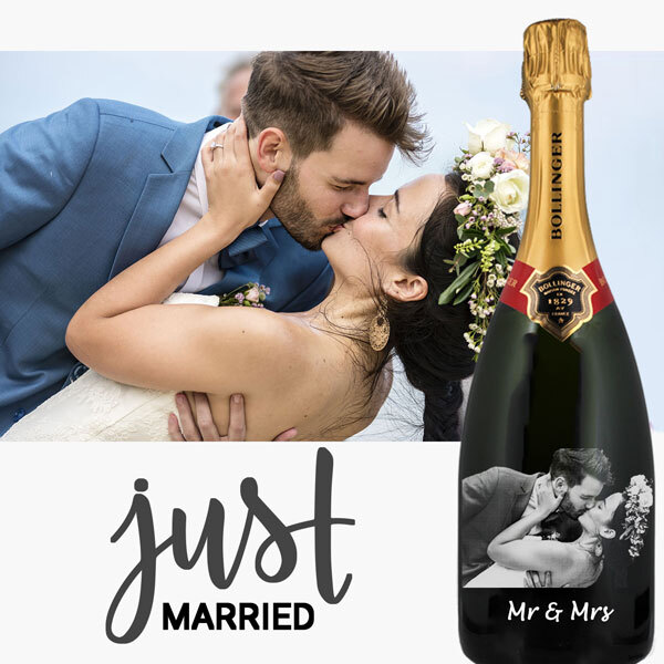 Home Page Wedding Kiss